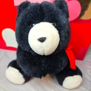 Heartline black and white bear